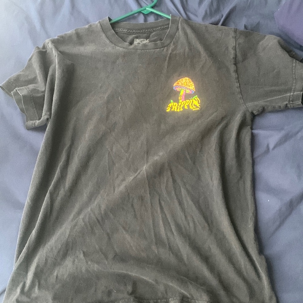 Black trippy t-shirt